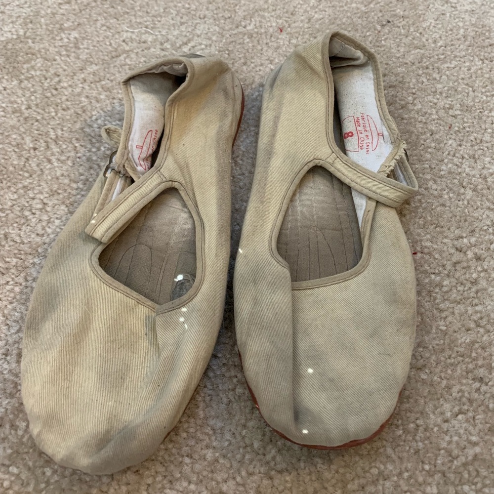 Tan flats
